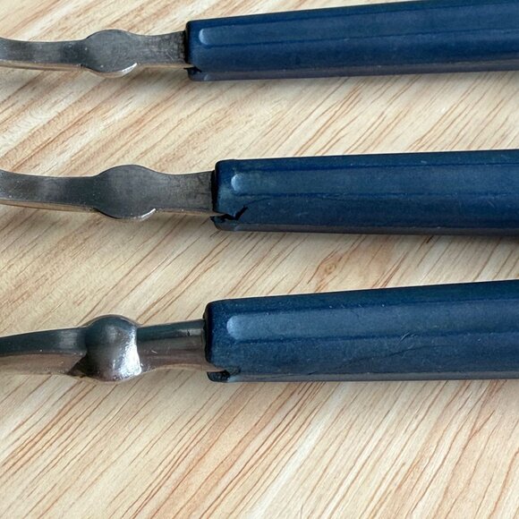5 Oxford Hall Teaspoons Blue Handles 7-1/4" Vintage Retro Flatware Durable - Picture 9 of 10